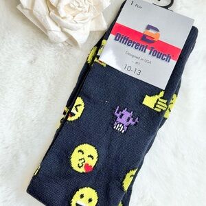 New with tags EMOJI SOCKS Black multicolored #Emojisocks